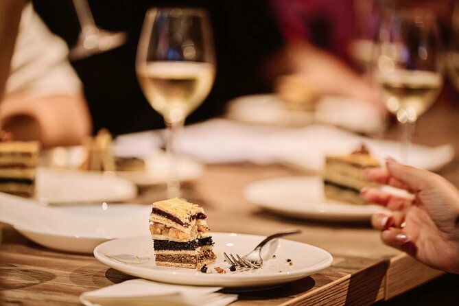 Central Budapest Food Walking Tour with Drinks Included - Key things to know before you book