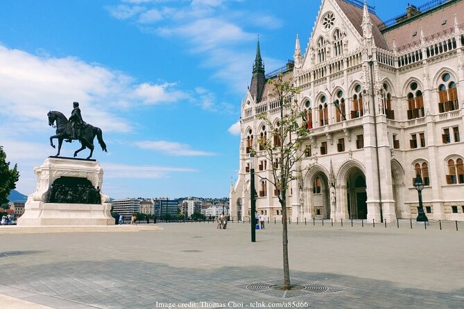Communism in Budapest: Private Tour with House of Terror Museum - Starting at Bem József Memorial Square
