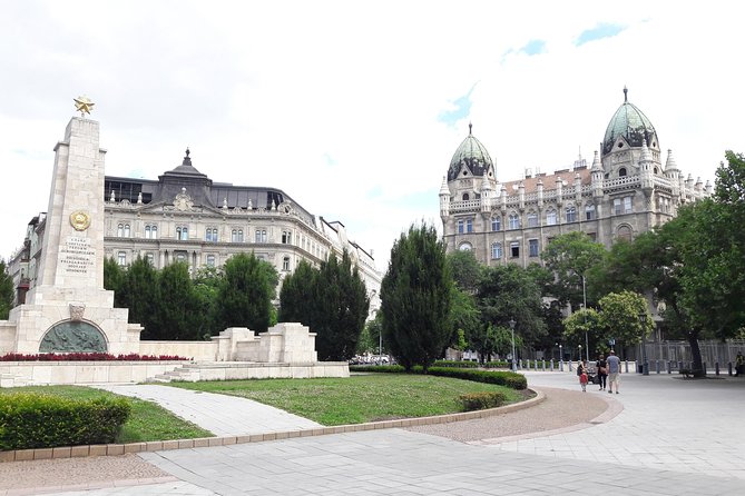 Comprehensive sightseeing tour - Opera House and St. Stephen’s Basilica