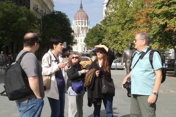 Downtown Pest Walking Tour - St Stephen’s Basilica and Hungary’s most unusual relic
