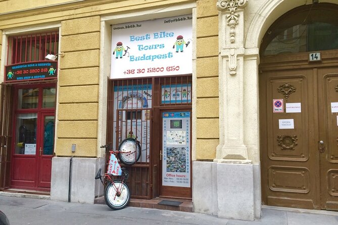 E-Bike Guided Tour in Castle Hill Budapest - Parliament from the riverfront