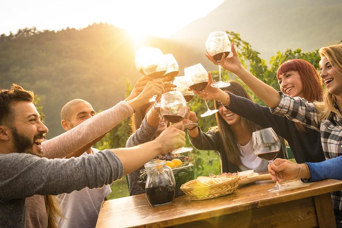 Eger Private Full-Day Wine Tasting Tour and Sightseeing from Budapest - Eger’s Baroque Streets and Ottoman Minaret