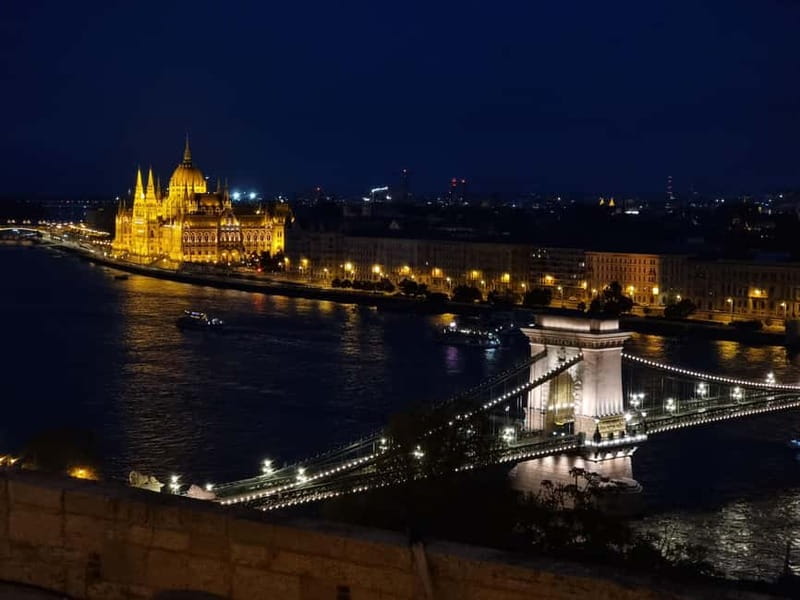 FoolsCode: EscapeRoom/Sightseeing tour with Actor Tourguide - Fisherman’s Bastion as your open-air game board