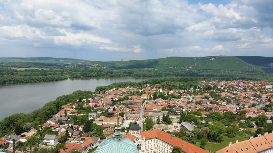 From Budapest: Danube Bend Full-Day Private Tour with Lunch - Who will enjoy this Danube Bend day