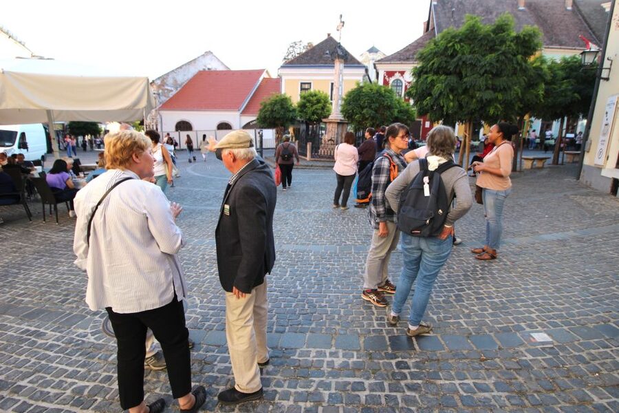 From Budapest: Danube Bend & Szentendre Tour with Lunch - Visegrád, medieval stones, and lunch with a view