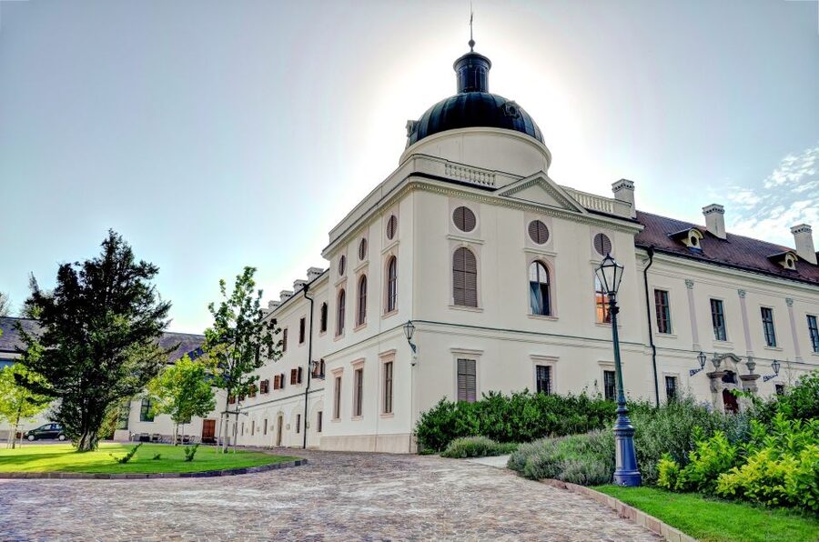 From Budapest: Gödöllő Royal Palace Tour - Key points to know before booking