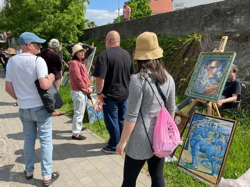 From Budapest: Szentendre Day Trip with Street Food - One Hour For Shopping And Your Own Exploring