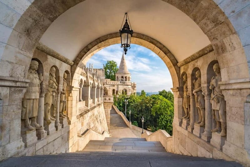 From Vienna: Budapest Group Day Trip - Early pickup and the minivan journey
