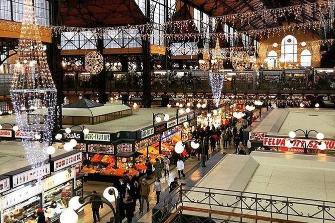 Gourmet Market Walk at the Great Market Hall of Budapest - Learning how Budapest residents shop