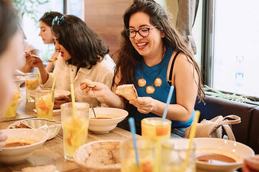Guided Tipsy Food Tour with Drinks Included in Budapest - Starting at the Kazinczy Street Synagogue