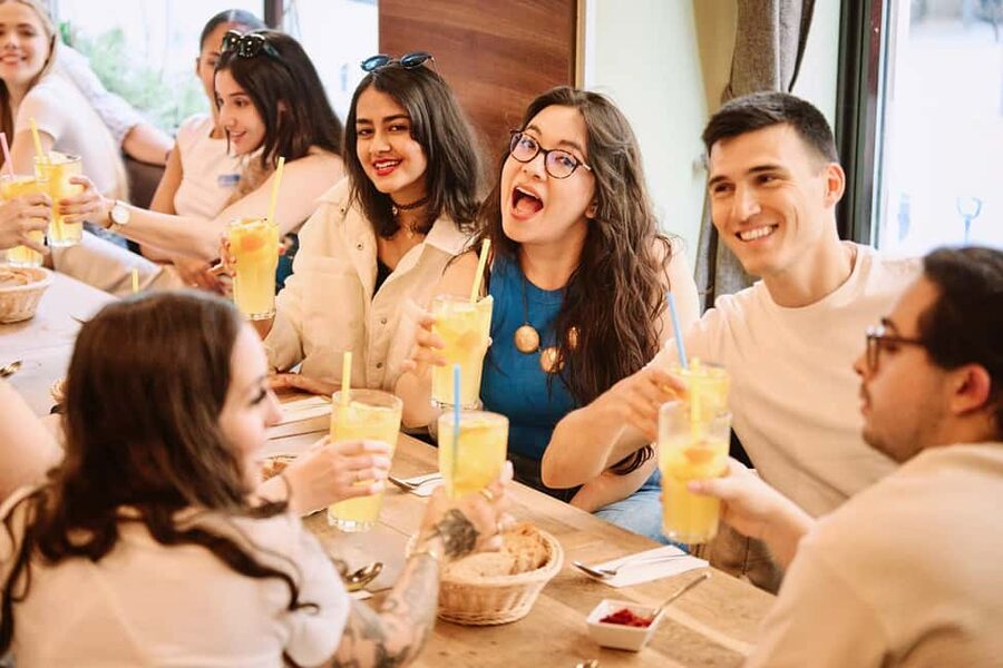 Guided Tipsy Food Tour with Drinks Included in Budapest - What the 2.5-hour pace feels like