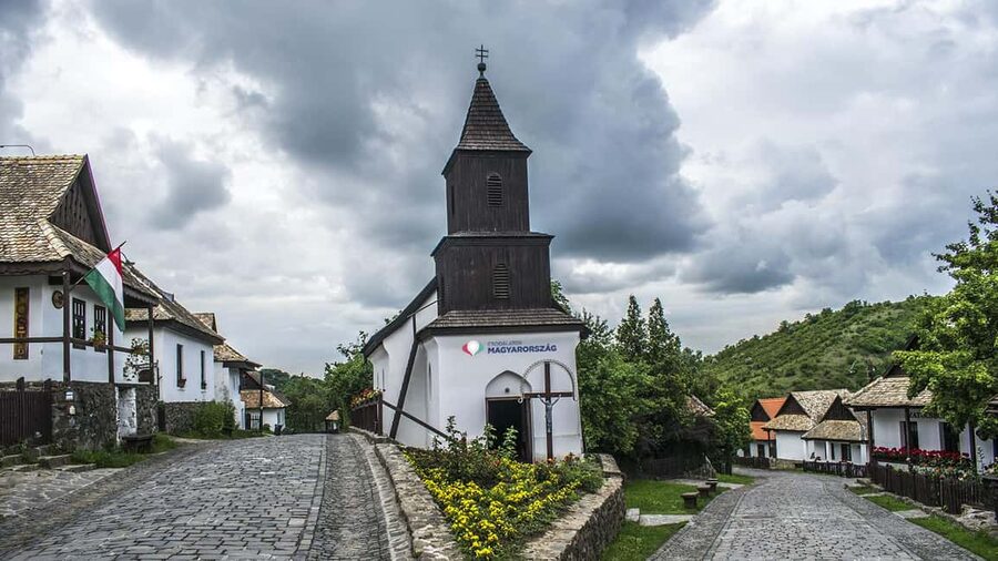 Hollókő Ethnographic Village: Day Tour from Budapest - Lunch and Palóc flavors