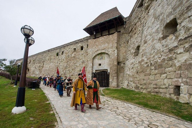 HOLLÓKŐ UNESCO World Heritage site + Eger Castle Private guided tour - Eating and Shopping in Hollókő