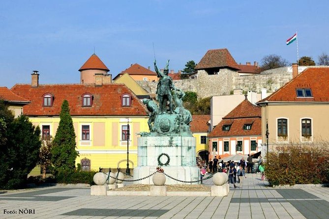 Home to Bull's Blood red wine! Eger with winetaste private tour - How the private format changes the day