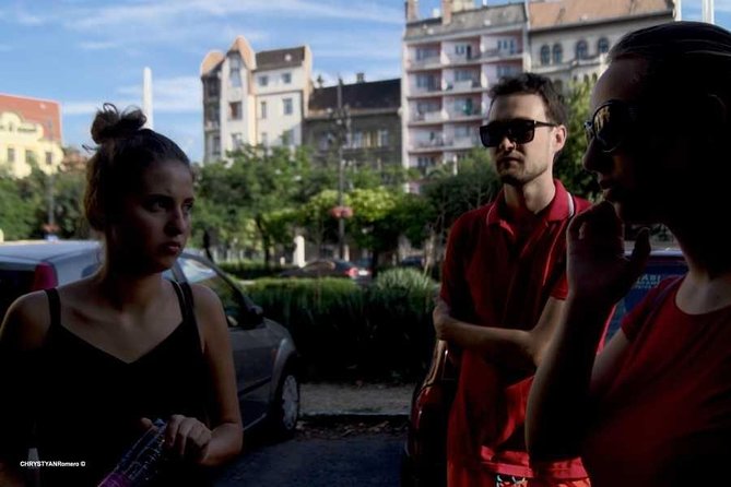 Hungarian History Walking Tour with food tasting - Why the private format matters