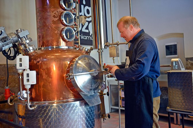 Hungarian pálinka distillery visit and tasting - Going Behind the Scenes in the Distillery