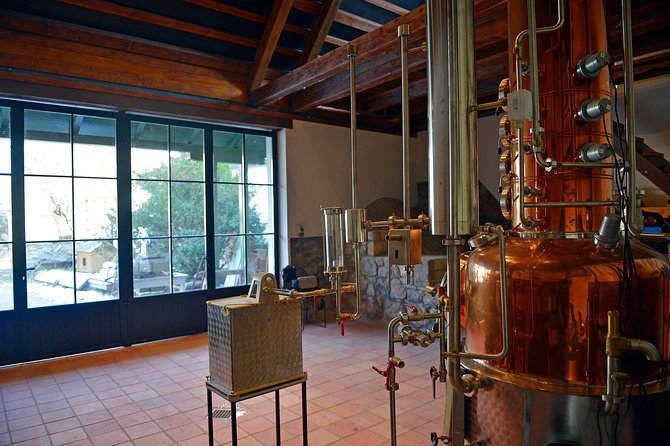 Hungarian pálinka distillery visit and tasting - Who Will Enjoy This Visit Most