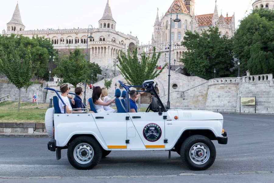 Iconic Budapest tour with Classic Russian Jeep and G-Wagon - Gellert Hill and Citadella: Budapest from above