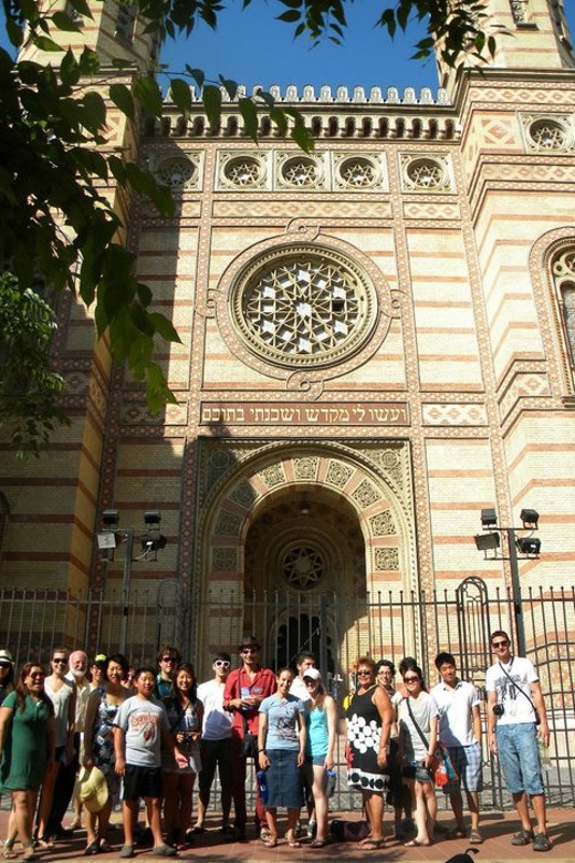 Jewish Quarter of Budapest Walking Tour - Learning about Hungarian Jewish life
