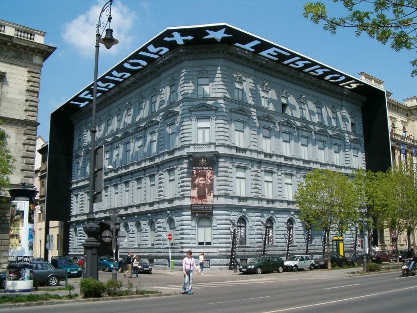 Life Under Communism with House of Terror or Statue Park - Starting at Bambi Eszpresszó in Budapest