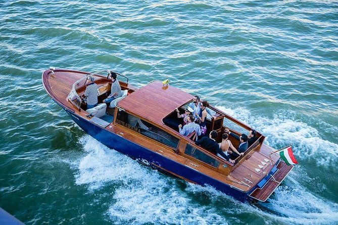 Luxurious, private day cruise with a waterlimousine to Szentendre - Who gets the best value