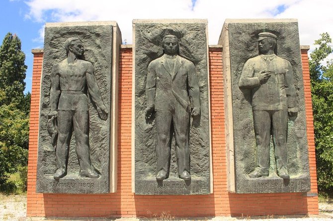 Memento Park Entrance Ticket - How long should you allow for Memento Park?
