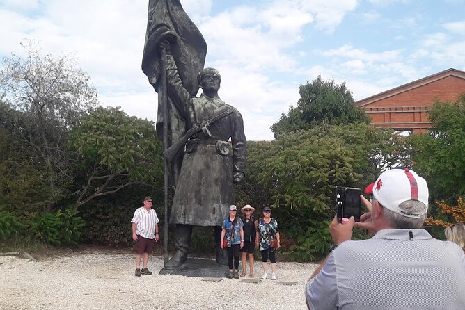 Minivan to Communist Statues and Memento Park with Live Guide - What makes this Memento Park tour worth considering