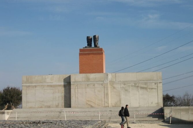 Minivan to Communist Statues and Memento Park with Live Guide - Stalin’s Boots and the memory of 1956
