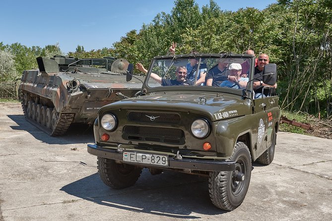 Off-Road Driving Cold War Style in Budapest - What makes the UAZ-469 special
