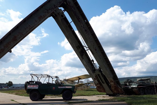 Off-Road Driving Cold War Style in Budapest - Five laps on the military off-road course