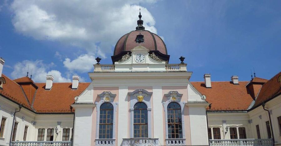 Palace of Queen Elisabeth Tour - Who will enjoy this four-hour outing
