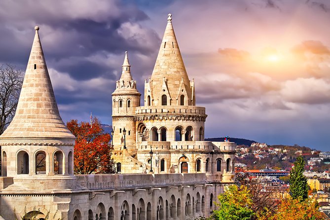 Private 3 Hour Walking Experience in Budapest City - Following Budapest’s bridges and riverfront views