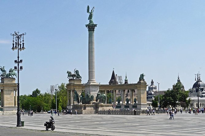 Private Budapest City Tour by Car - The essential facts at a glance