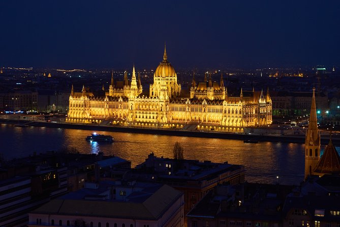 Private Budapest Sightseeing Tour: Royal Castle, Heroes Square, Chain Bridge - Passing the National Museum and Jewish Quarter