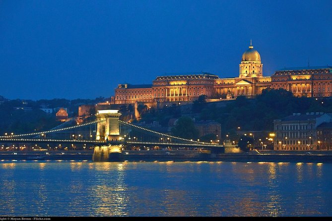Private Budapest Sightseeing Tour: Royal Castle, Heroes Square, Chain Bridge - City Park, Vajdahunyad Castle, and Széchenyi Zoo