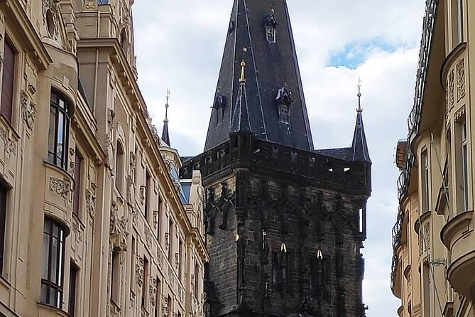 Private car or minivan transfer from Budapest to Prague or back - A private Budapest to Prague ride, not a standard tour