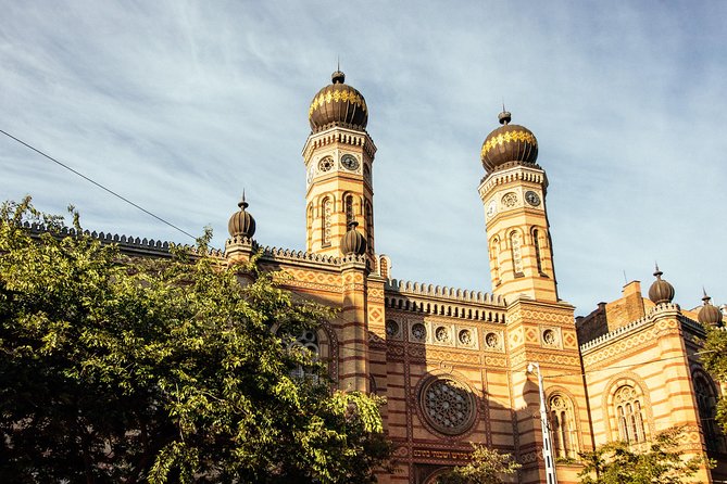 Private City Kickstart Tour: Budapest - Starting at Deák Ferenc tér
