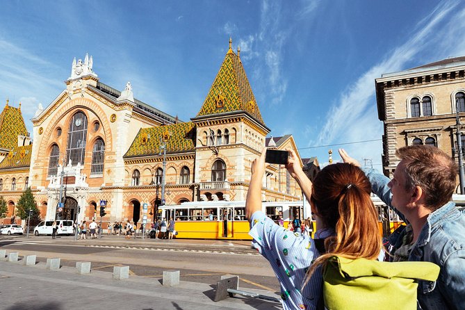 Private City Kickstart Tour: Budapest - The Hungarian National Museum in 10 minutes