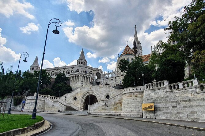 Private city tour by van - The Opera House pairs architecture with music