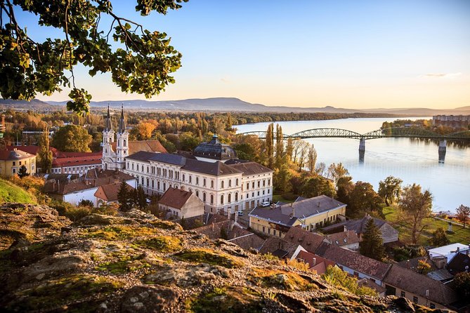 Private Danube Bend Experience with a comfortable air conditioned car - Private transport and the value of personal guiding
