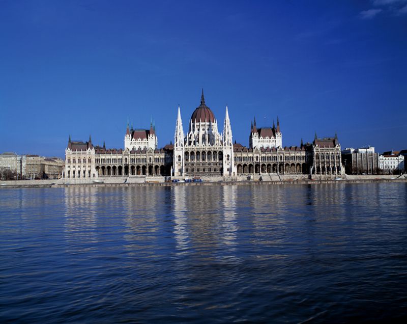 Private Day Trip to Budapest from Vienna - Heroe’s Square and Andrassy Avenue