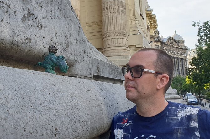 Private Family Friendly Walking Tour with Children in Budapest - Games, videos, snacks, and a prize