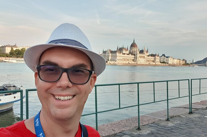 Private Family Friendly Walking Tour with Children in Budapest - Heroes’ Square and City Park stories