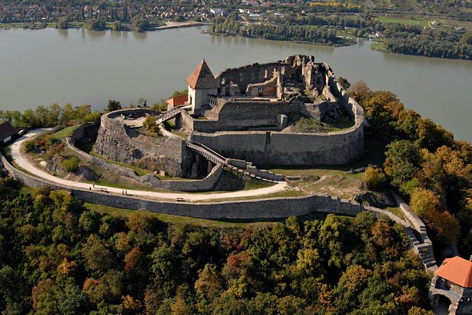 Private Guided Tour to Szentendre & Visegrád Castle (Danube Bend) - A comfortable 9:00 a.m. start from your accommodation