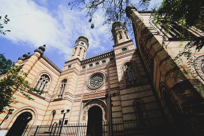 Private Jewish Heritage Tour of Budapest with Local Expert - Fröchlich Confectionery and the flódni stop