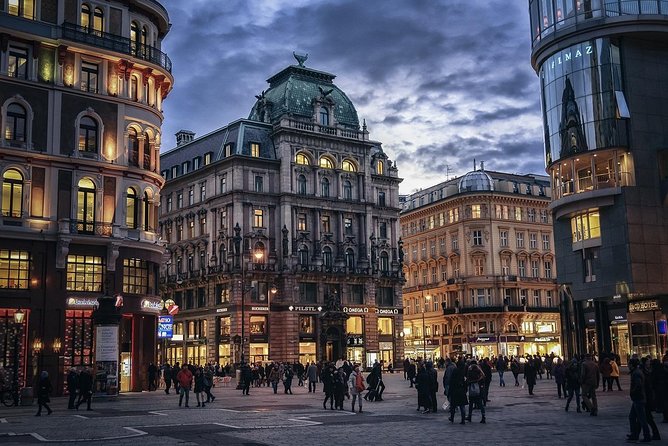 Private Scenic Transfer from Budapest to Vienna with 4h of Sightseeing - Bratislava: the best all-round stop