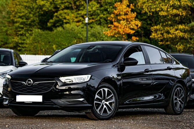 Private Transfer Budapest Airport BUD to Budapest by Car or Van - Who will get the most from this service