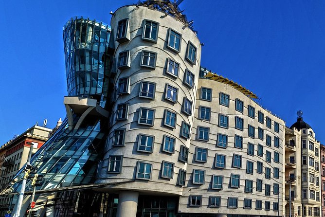 Private Transfer from Budapest to Prague with 2 hours for sightseeing - Why private pickup and drop-off matter