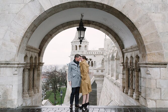 Private Vacation Photography Session with Photographer in Budapest - The Chain Bridge and Parliament for unmistakable city views