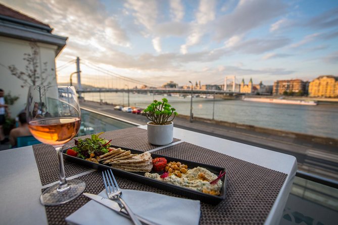 Rudas Bistro Gastro-Wellness - The crowded-bath question